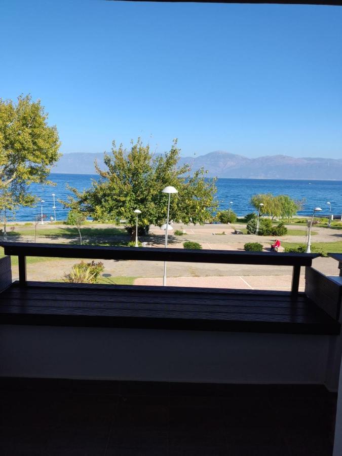 Vrachos Suites Aigio Exterior foto